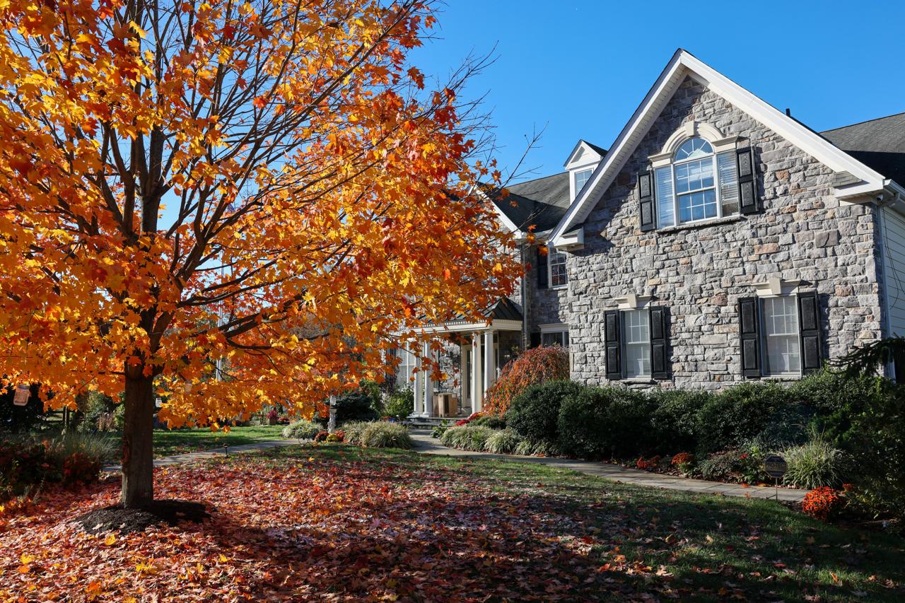 When Is the Best Time to Buy a Luxury Home in the Kansas City Metro?