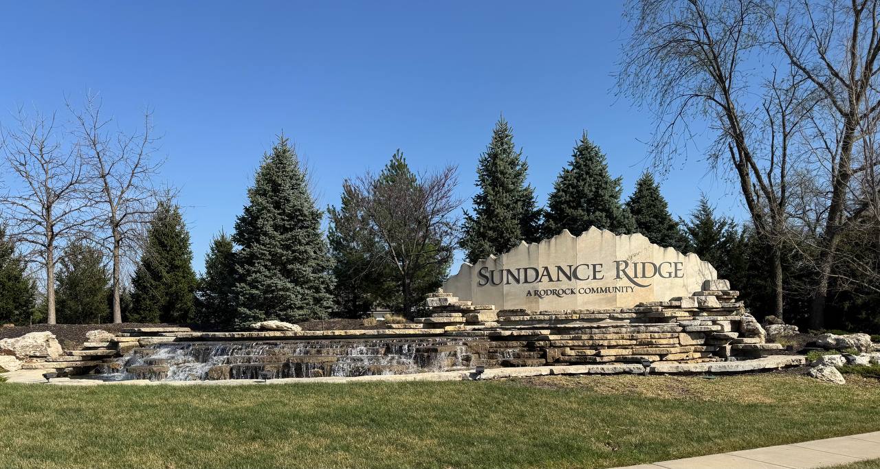 Sundance Ridge Walkout Lots: A Buyer's Guide to East-Backing, Pond-View, and Greenspace Premiums