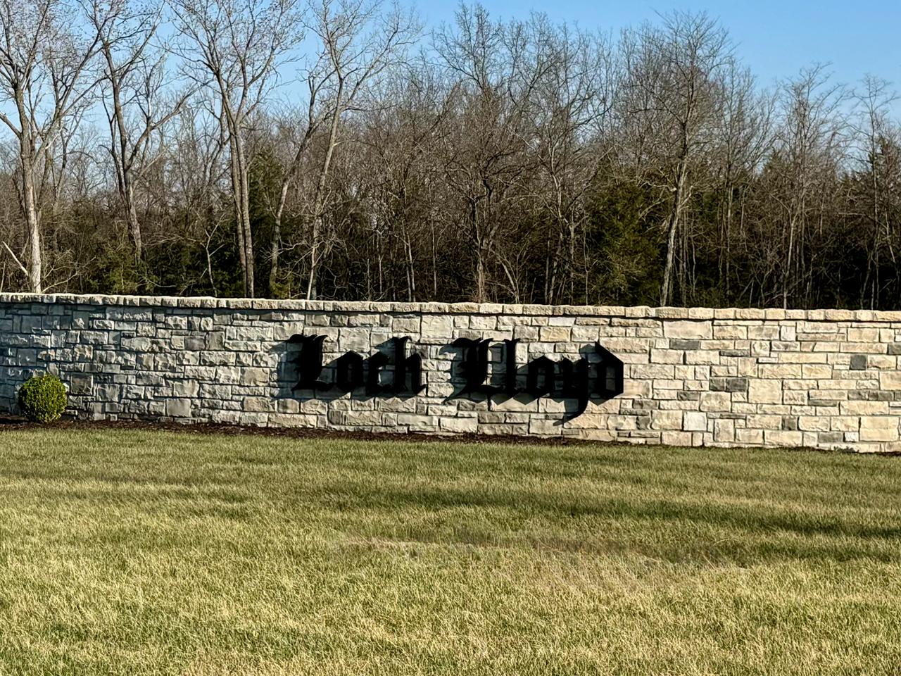Loch Lloyd Kansas gated community and luxury golf homes